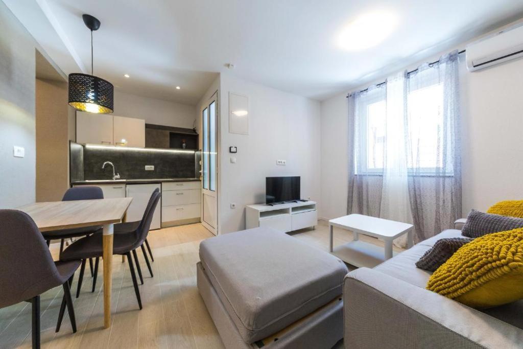 Apartments Gavran 2. 바스카보다 외부 사진