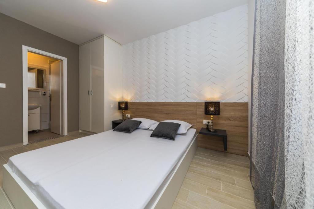 Apartments Gavran 2. 바스카보다 외부 사진