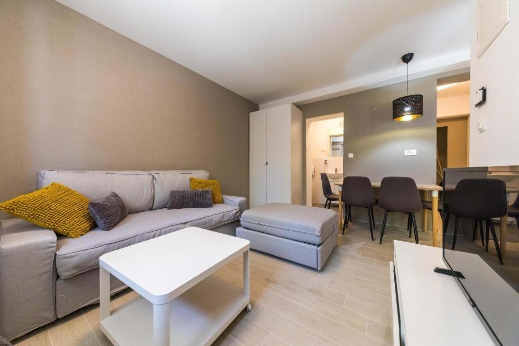 Apartments Gavran 2. 바스카보다 외부 사진