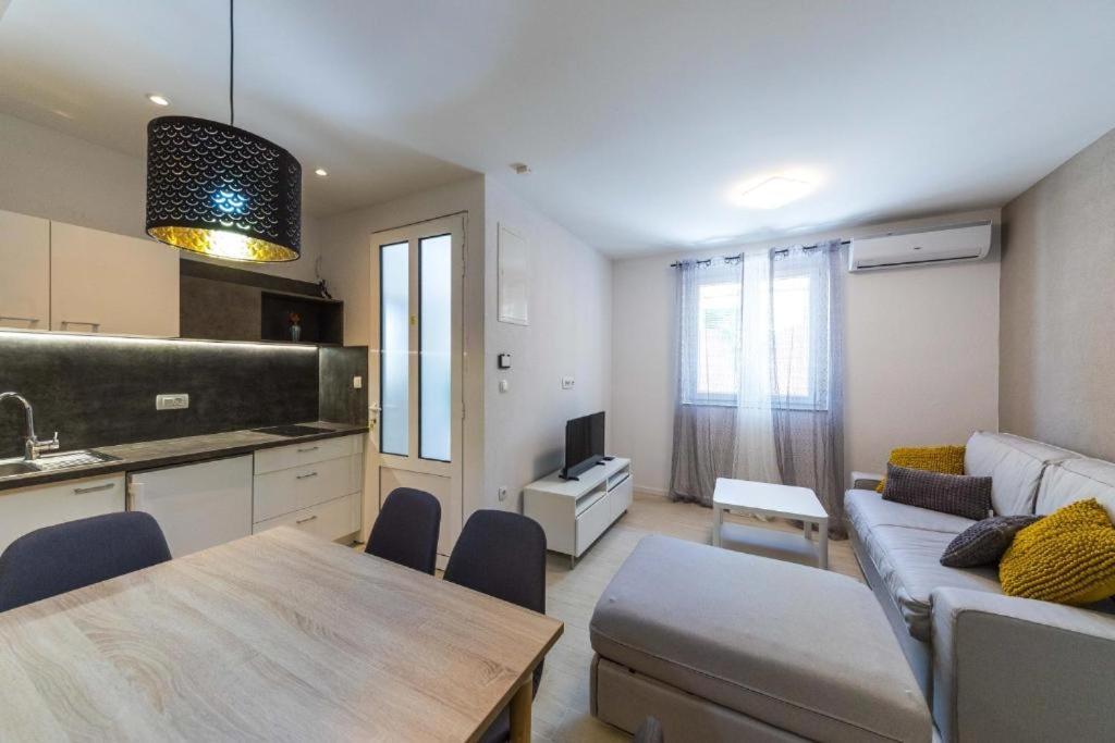 Apartments Gavran 2. 바스카보다 외부 사진